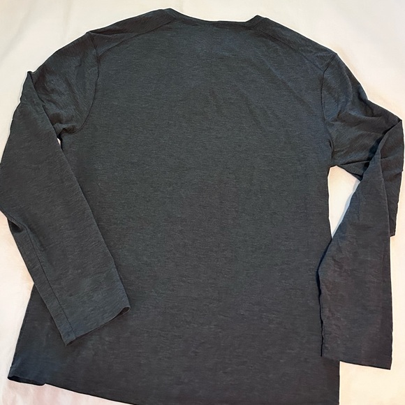 Lululemon 5 year basic long sleeve Henley medium grey - Picture 4 of 4